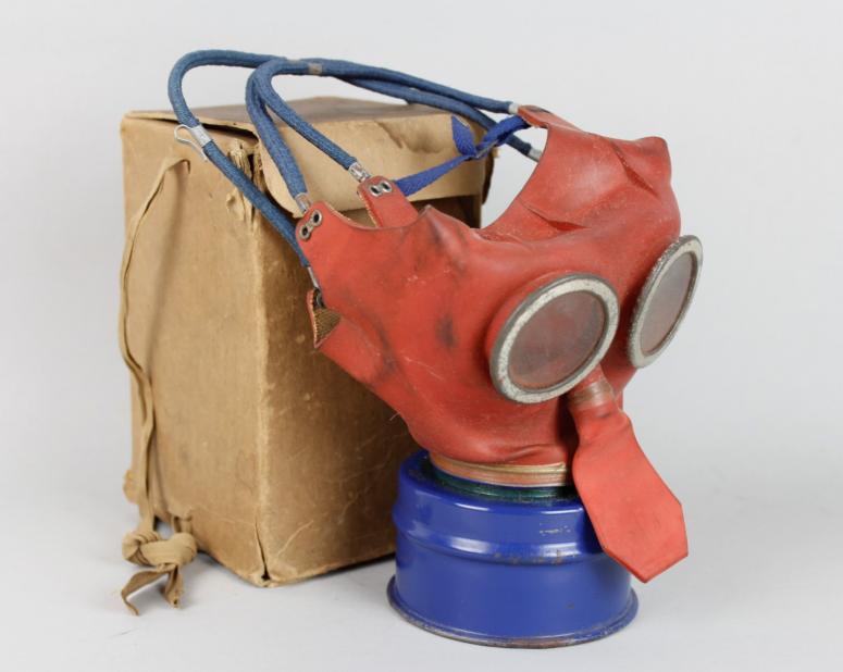 WW2 'Mickey Mouse' Childs Gas Mask With Original Instruction Leaflet Dated 1939