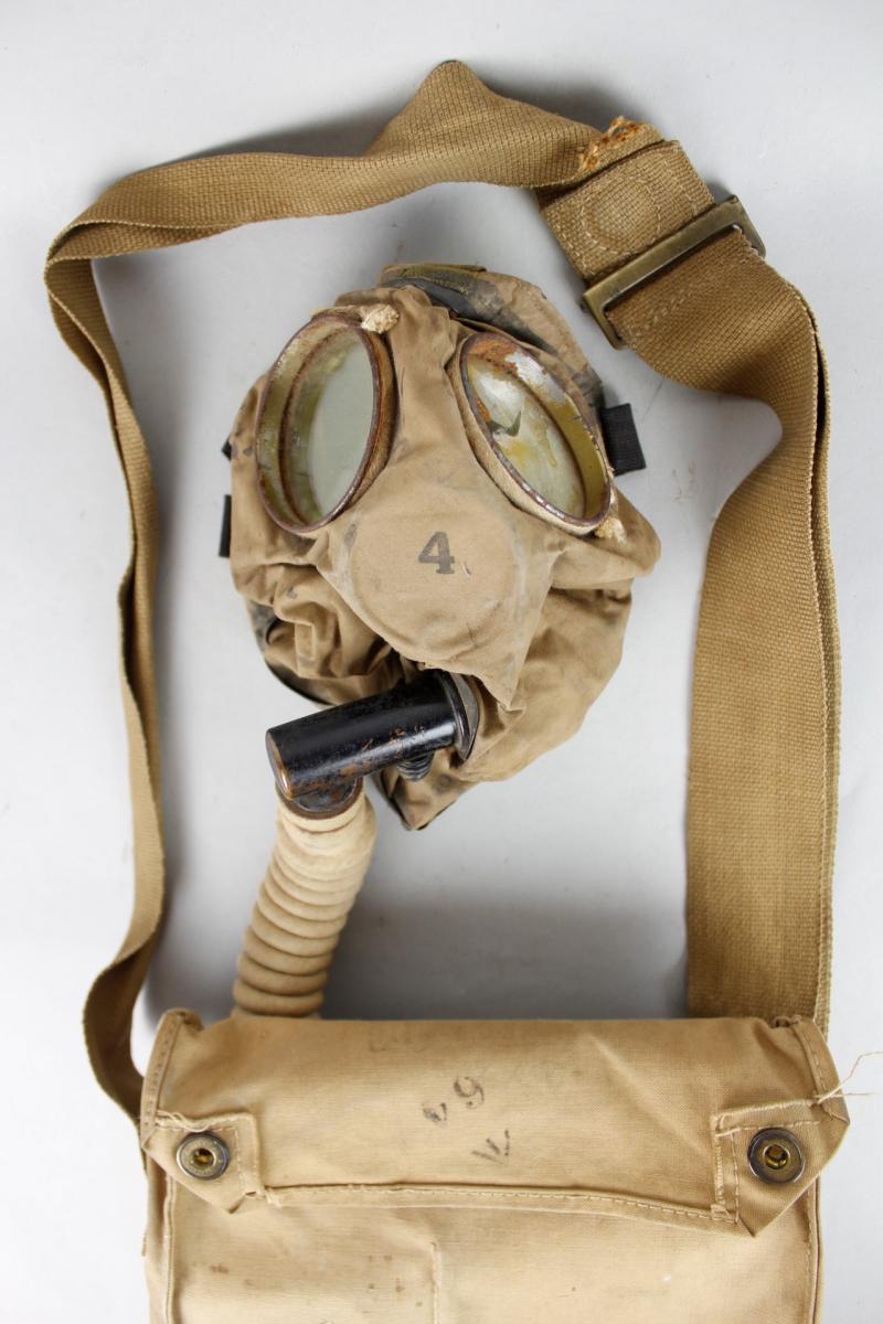 CS Militaria WW1 British Small Box Respirator & Haversack