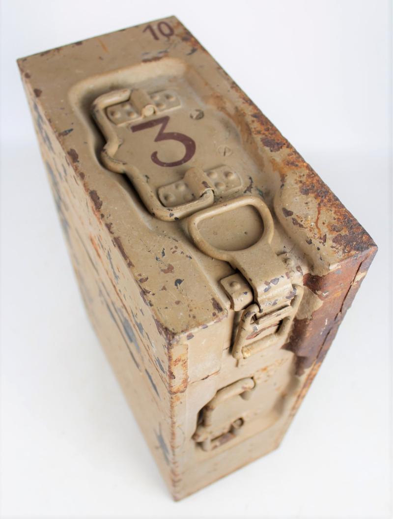 cs-militaria-ww2-german-tan-2cm-flak-ammunition-box