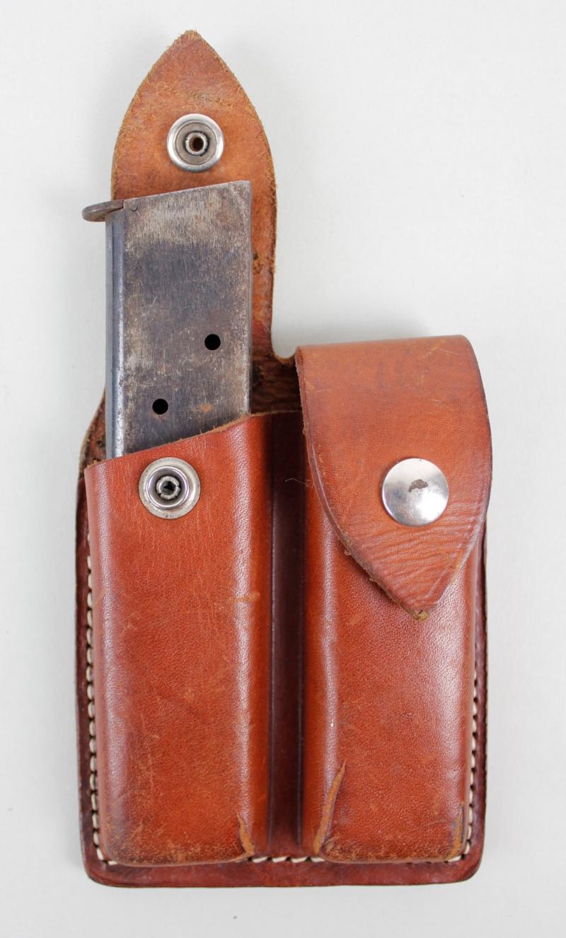 Argentinian Pistol Magazine Pouch In Brown Leather With One Magazine