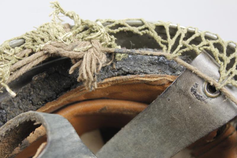 WW2 British Paratrooper Helmet 1943