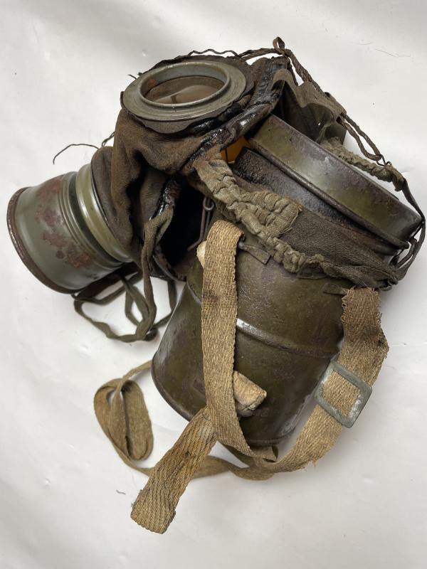 CS Militaria WW1 German M17 Gas Mask & Canister With Spare Lenses
