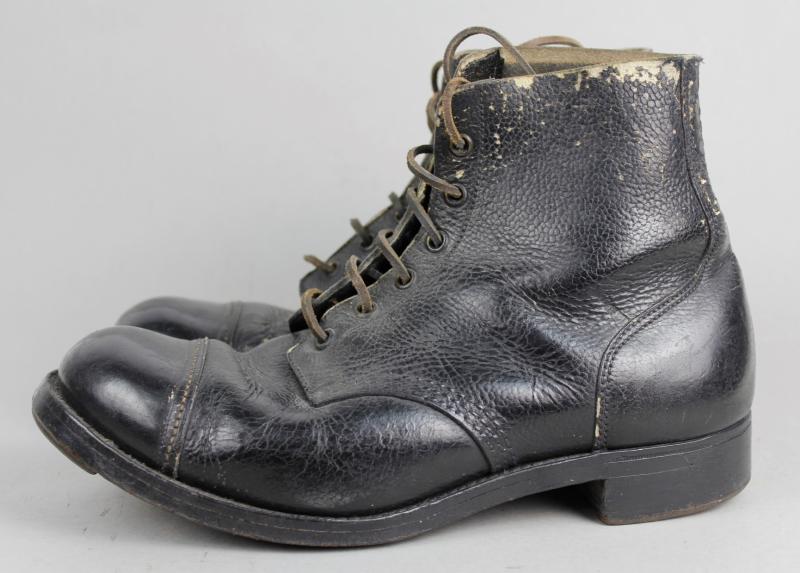 WW2 British Army Ankle Boots 1943 Dated With Matching Service Number To Soles