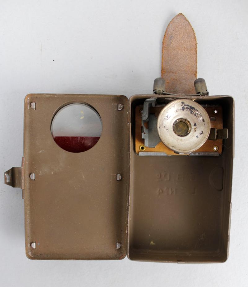 CS Militaria WW2 British Torch With Coloured Filters