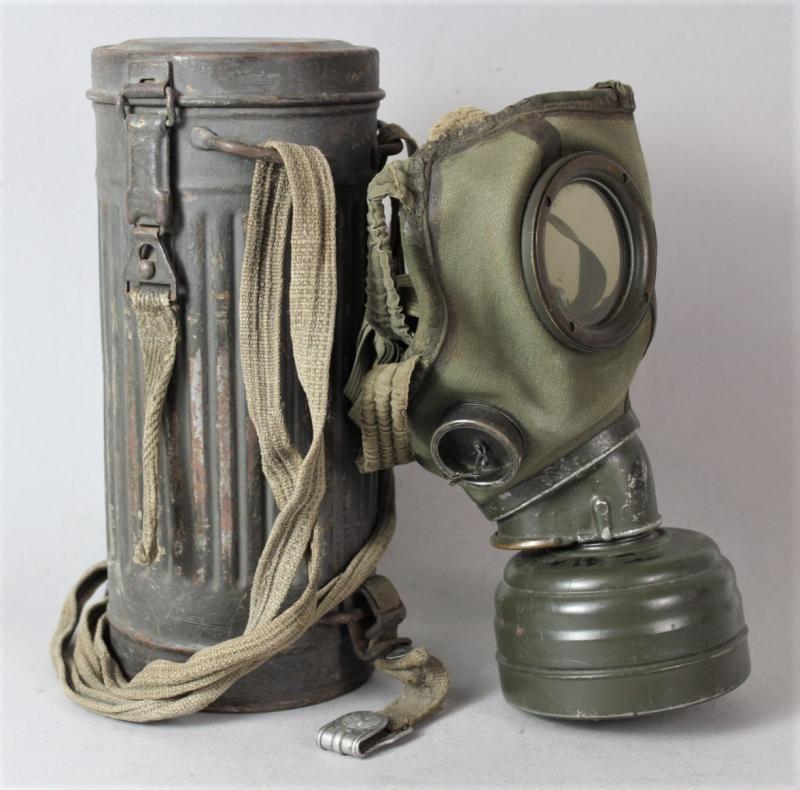 CS Militaria WW2 German Named & Matching Numbers Kriegsmarine Gas