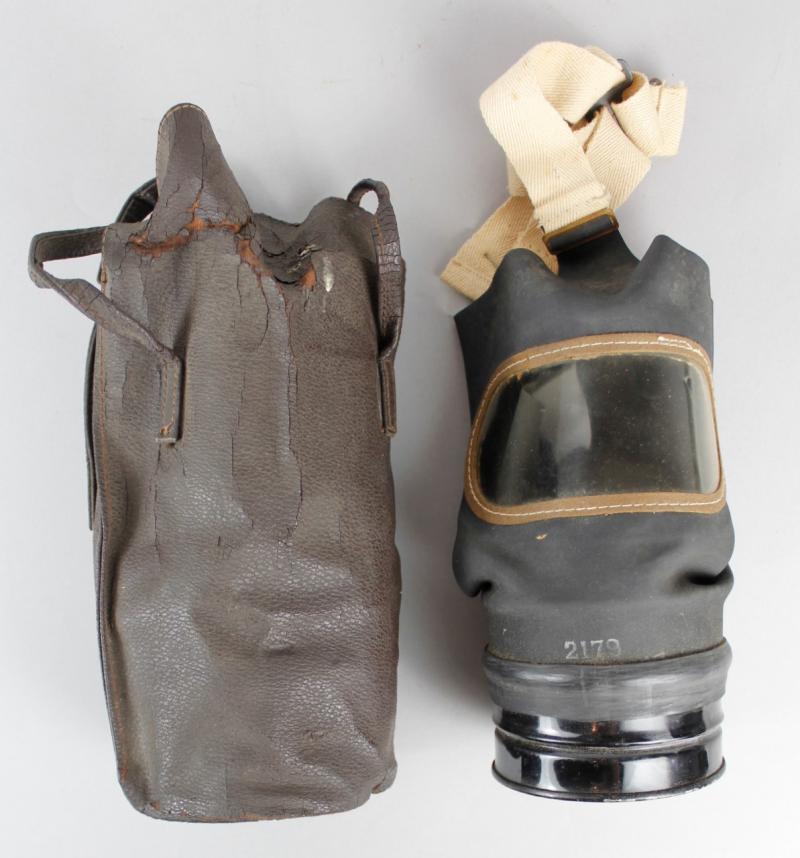 WW2 British Civilian Gas Mask & Private Purchase Case