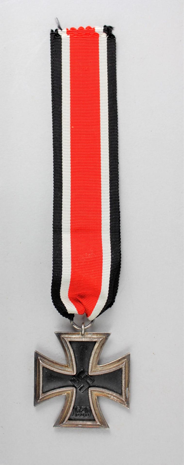 cs-militaria-ww2-german-iron-cross-second-class