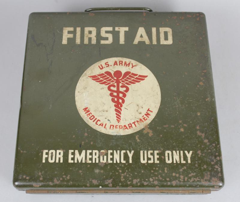 WW2 US Vehicle First Aid Kit With Contents