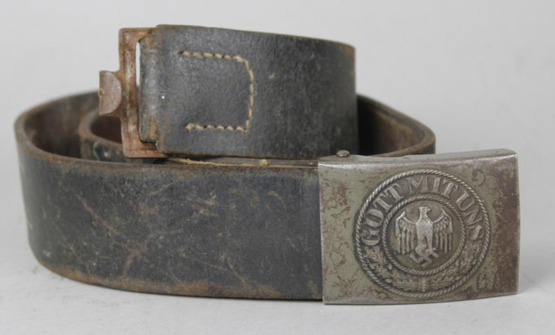 CS Militaria | WW2 German Army Belt & Buckle - Green Painted Steel 1942