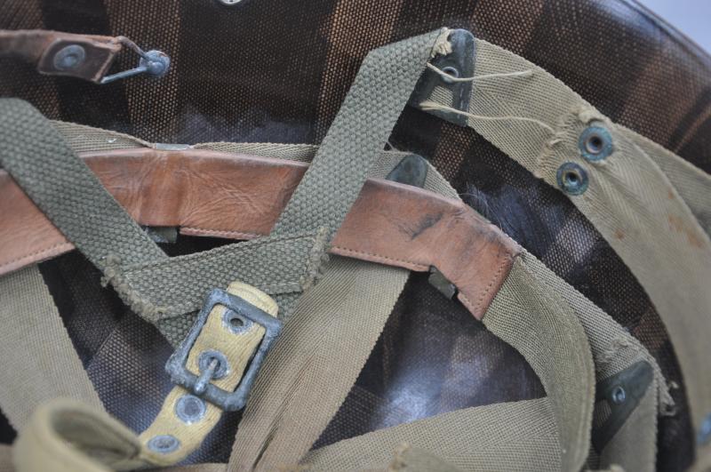 WW2 US Airborne Parachutist Helmet With Westinghouse Paratrooper Liner