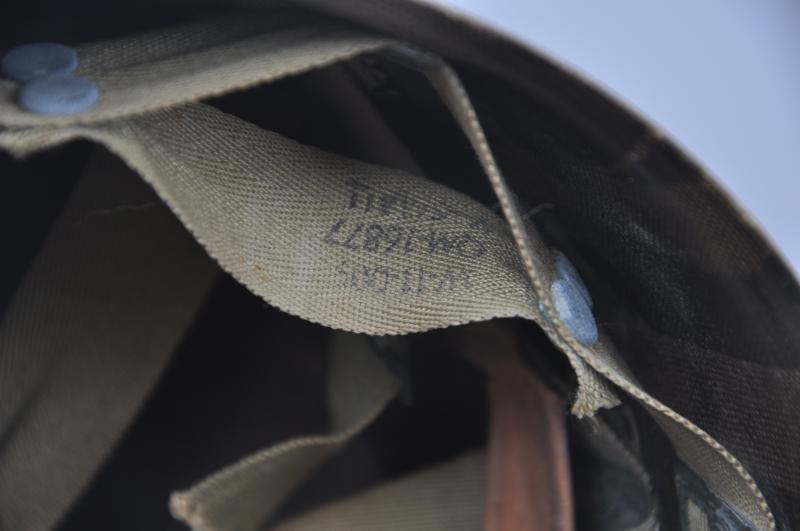 WW2 US Airborne Parachutist Helmet With Westinghouse Paratrooper Liner