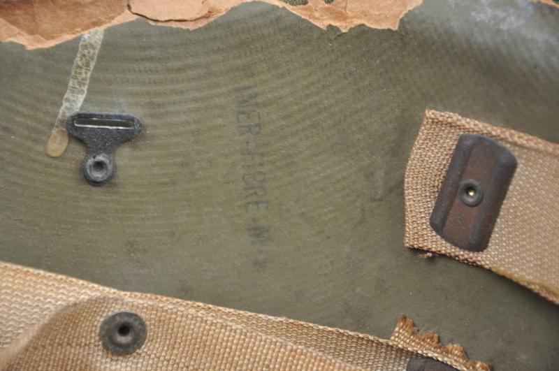 WW2 US Fixed Bales , Front Seam M1 Helmet With Hawley Liner