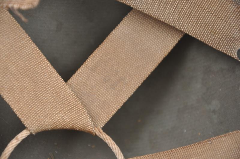 WW2 US Fixed Bales , Front Seam M1 Helmet With Hawley Liner