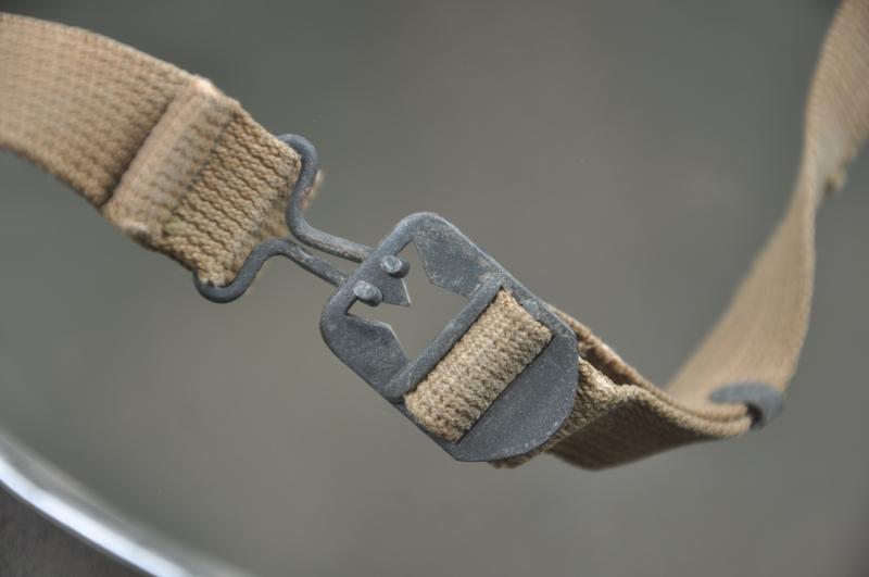 WW2 US Fixed Bales , Front Seam M1 Helmet With Hawley Liner