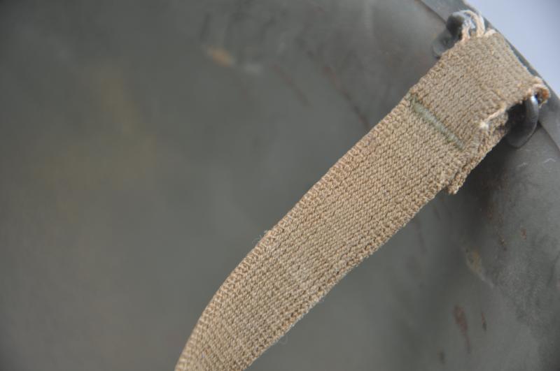 WW2 US Fixed Bales , Front Seam M1 Helmet With Hawley Liner