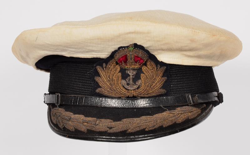WW2 British Royal Navy Captains Peaked Cap .