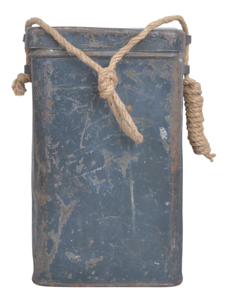WW1 French M2 Gas Mask Tin