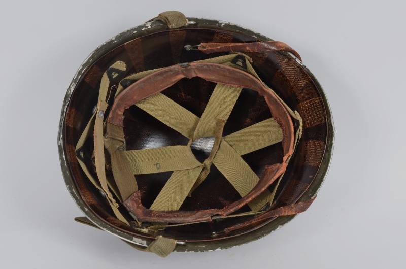 WW2 US Fixed bales M1 Steel Helmet