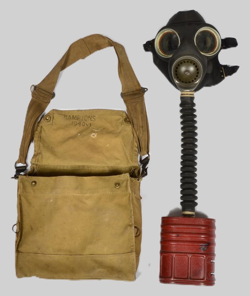 WW2 British Early Pattern Gas Mask Set 1940/41