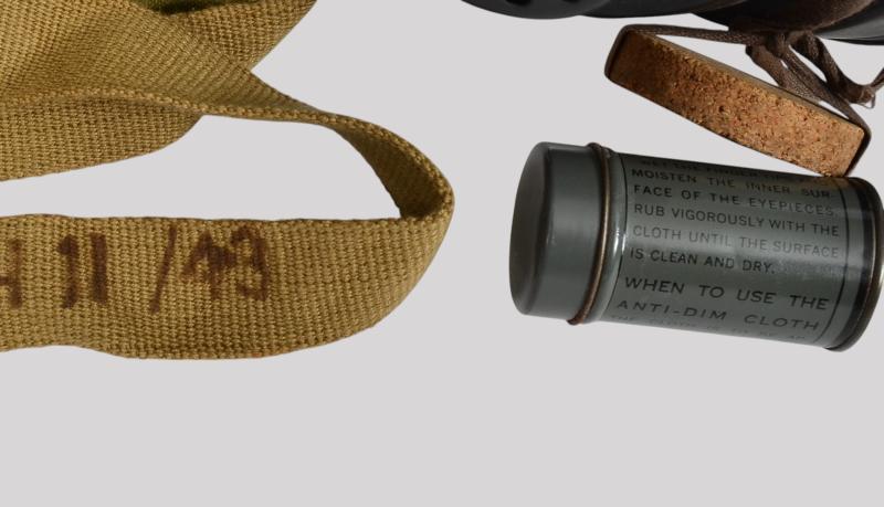 WW2 British Light Assault Gas Mask Set 1943