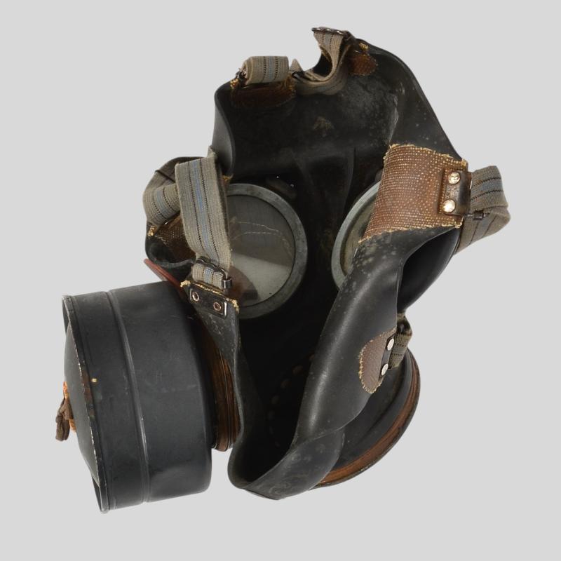 WW2 British Light Assault Gas Mask Set 1943