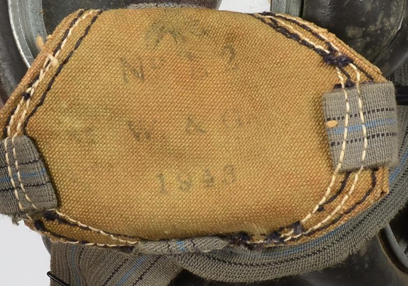 WW2 British Light Assault Gas Mask Set 1943